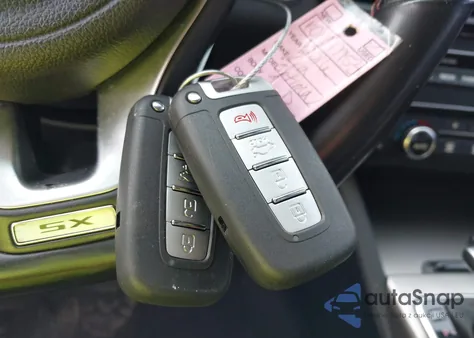 2016 Kia Optima Sx Turbo z USA, uszkodzony, nr VIN 5XXGW4L28GG077953